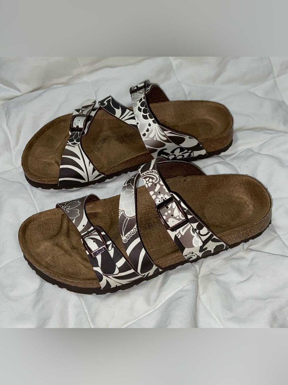 Like new Birki's Birkenstock Sandals Floral Brown White Double Strap Slip On